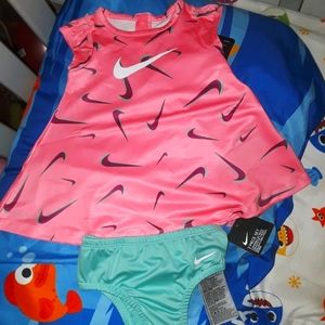 Brand new baby girls 6 month nike dress with cover
